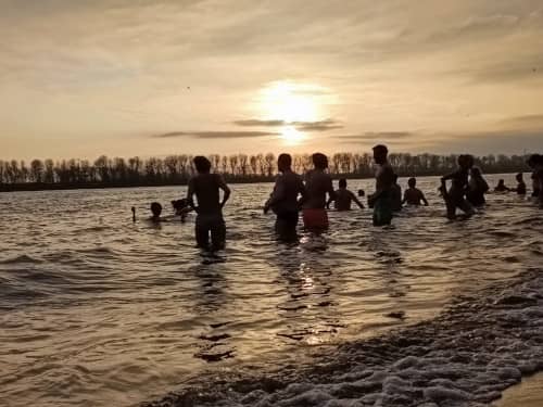 Kaltbader in der Hamburger Elbe