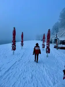 schneebedeckter Elbstrand